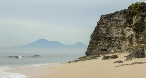 The wave runs onto the beach Stock-Fotos