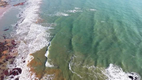 Wave in slow motion Stock-Footage 322906480