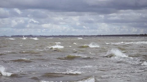 Wave splash on a stormy day Stock-Footage 69754130