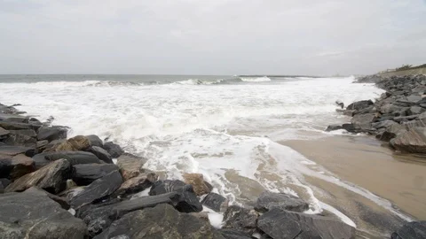 WaveCrashing Wide 库存影片 104076622