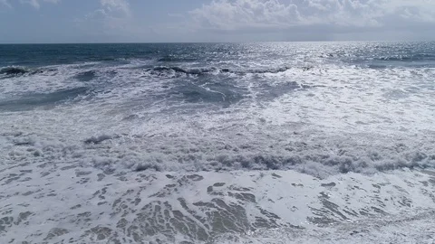 Waves 2 動画素材 115259086