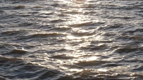 Waves 5 Stockbeeldmateriaal 141811632