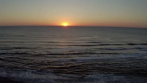 Waves along the Coast - Drone Видео 201182890