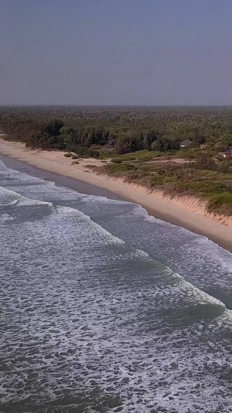 Waves along coast of Pacific ocean in Senegal Video stock 230668495