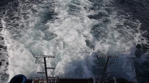 Waves and foam from the boat engine Vídeos de archivo 60601897
