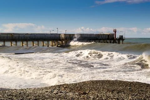 Waves and a Pier Foto stock