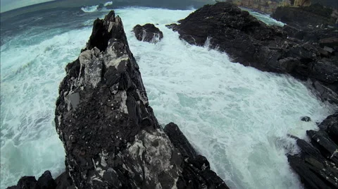 Waves and rocks 3 Видео 42148772