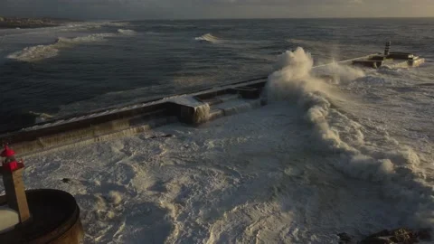 Waves and rough surf along Porto's Atlantic Coast Video stock 171798894