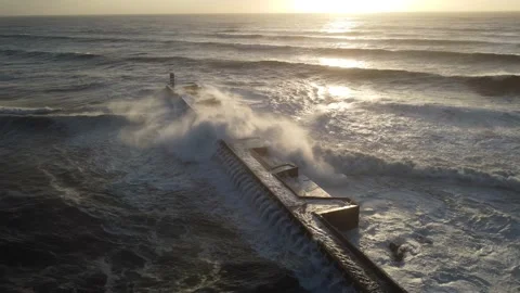 Waves and rough surf along Porto's Atlantic Coast Video stock 171799040