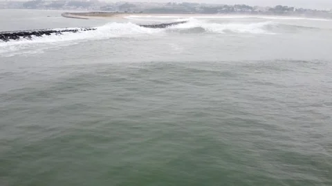 Waves and rough surf along Porto's Atlantic Coast Video stock 171799449