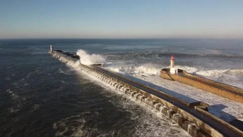 Waves and rough surf along Porto's Atlantic Coast Video stock 171799542