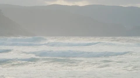 Waves and sun Vídeos de archivo 272469861