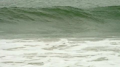 Waves on beach 9356 스톡 동영상 93325806