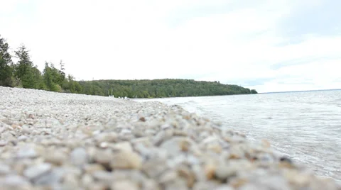 Waves on beach Mackinac Island 스톡 동영상 35356614