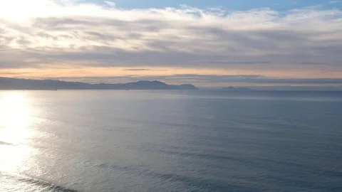 Waves on the beach on the ocean Vídeo Stock 81483853