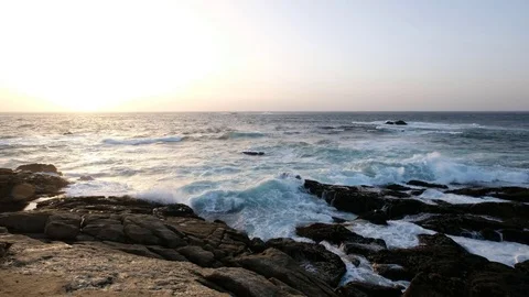 Waves on the beach on the ocean Vídeo Stock 81483894