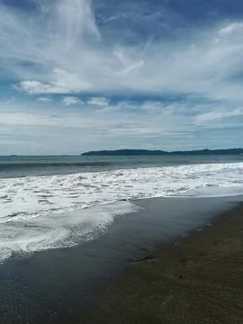 Waves on the beach Фото