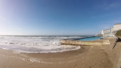 Waves in beach in Portugal Video stock 81718800