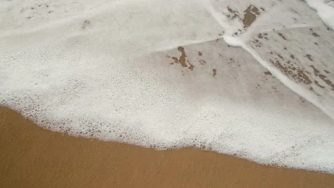 Waves on the beach sand 스톡 동영상 139115689