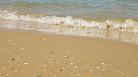 Waves at the beach on a sunny summer day 스톡 동영상 39762579