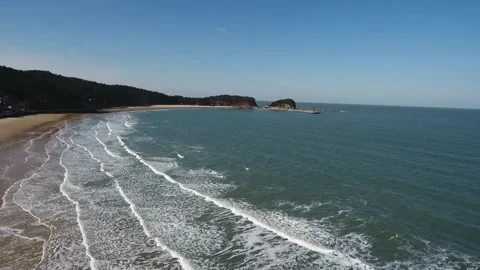 Waves on the beach, waves on the ocean  스톡 동영상 310919782