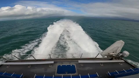 Waves behind fast moving motor boat in Coral Sea, Australia Stock-Footage 278110419