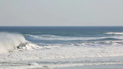 Waves Breaking 2 Video stock 92415282