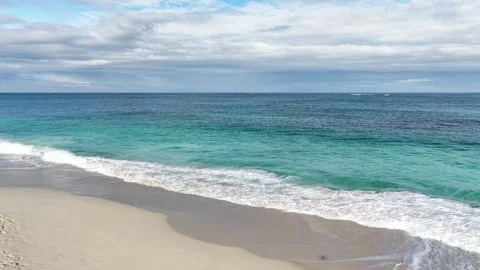 Waves Breaking At Alkimos Beach, Western Australia Видео 347148729