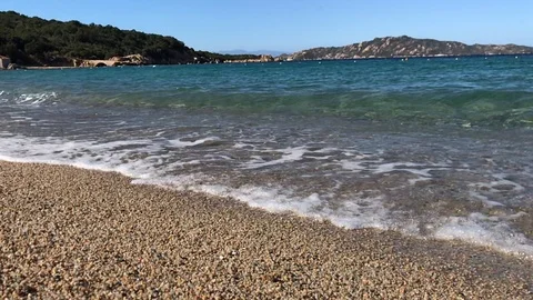 Waves breaking on the beach, relax 動画素材 116591681