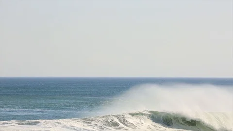 Waves Breaking. Video stock 92415381
