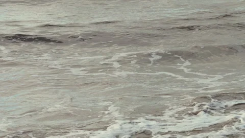 Waves breaking on incoming tide 2 Stock-Footage 329580262