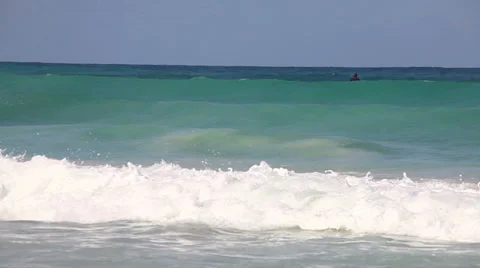 Waves breaking on the sand on the beach Stock-Footage 36583588