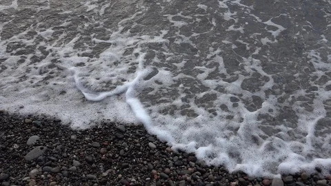 Waves breaking on shore. 스톡 동영상 98500176