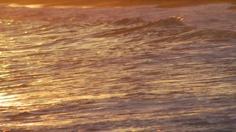 Waves bubbling Video stock 89510