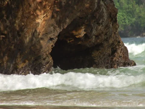 Waves in a Cave Video stock 26445247