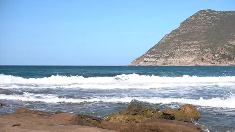 Waves on the cliff Video stock 94558204