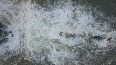 Waves crash against the rocks. An iconic place on the Atlantic coast Stock Footage 129698543