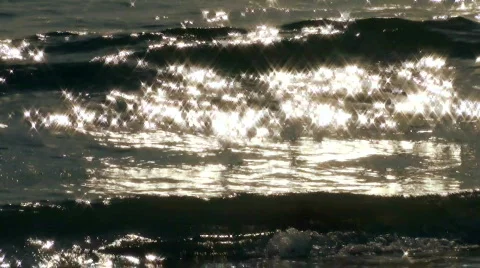 Waves crash on beach closeup V2 - HD Stock-Footage 516299