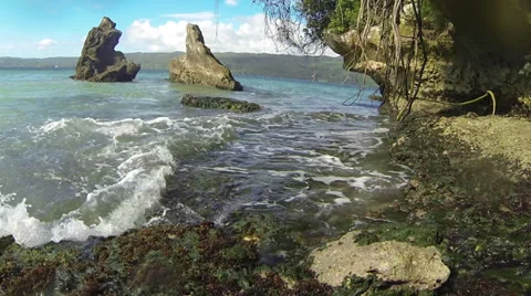 Waves crash into camera 2 動画素材 35280814