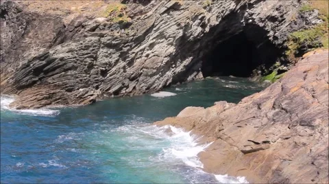 Waves crash on rocks Stock Footage 51808291