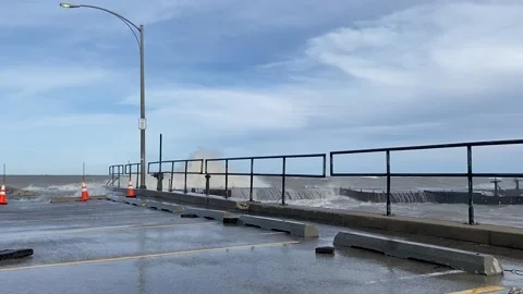 Waves Crashing Along Lake Michigan's Illinois Shore Stock Footage 150603998