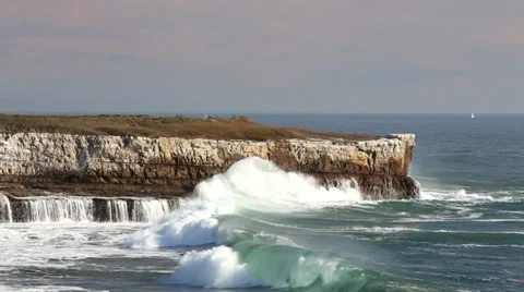 Waves Crashing Ashore at Wilder State Beach Video stock 34306727