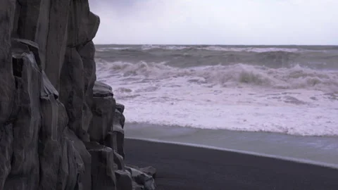 Waves crashing on basalt rocks at Halsanefshellir cave on Reynisfjara Beach 스톡 동영상 329442820