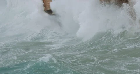 Waves crashing on the cliffs of Polignano a Mare during a storm in Adriatic Video stock 331042845