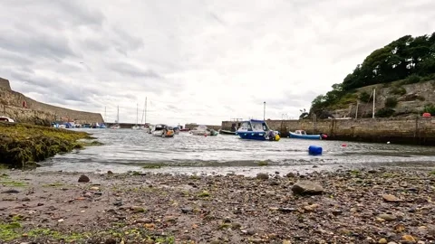 Waves Crashing at Dysart Harbor 库存影片 303944165