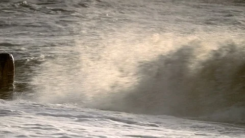 Waves Crashing 스톡 동영상 100153401