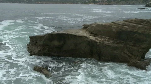 Waves Crashing on Rocks 04 Video stock 749435