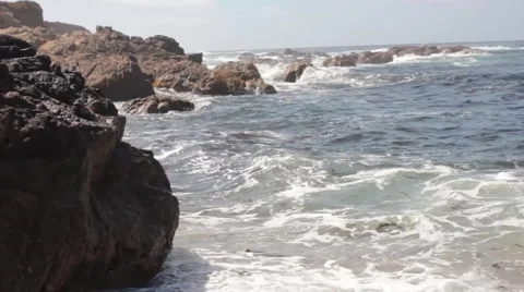Waves Crashing on Rocks. Video stock 56573770