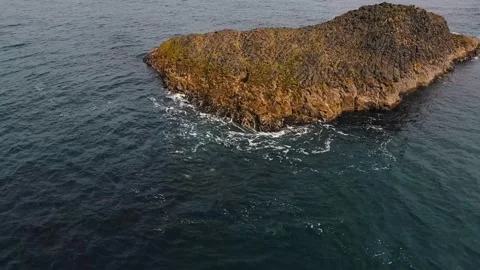 Waves crashing on rocks Stock Footage 211804043