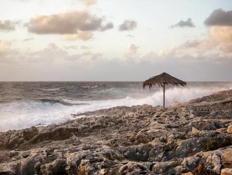 Waves crashing on the rocks Stock Photos